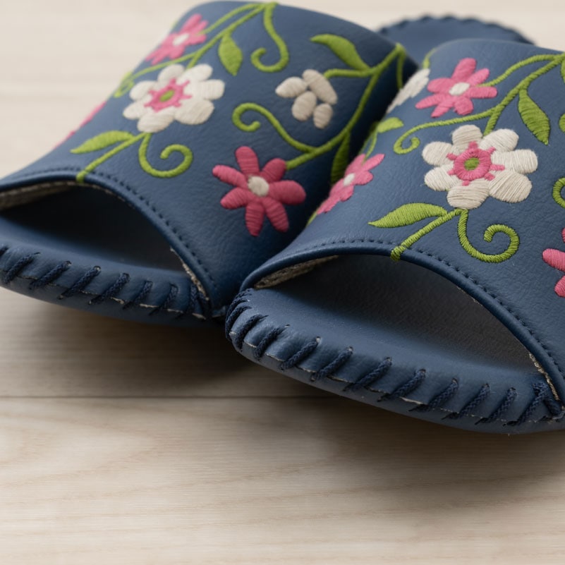 シビラ フロラシオン スリッパ Sサイズ(約21.5〜22.5cm)Mサイズ(約22.5〜23.5cm)/Lサイズ(約23.5〜24.5cm) ベージュ/ネイビーブルー