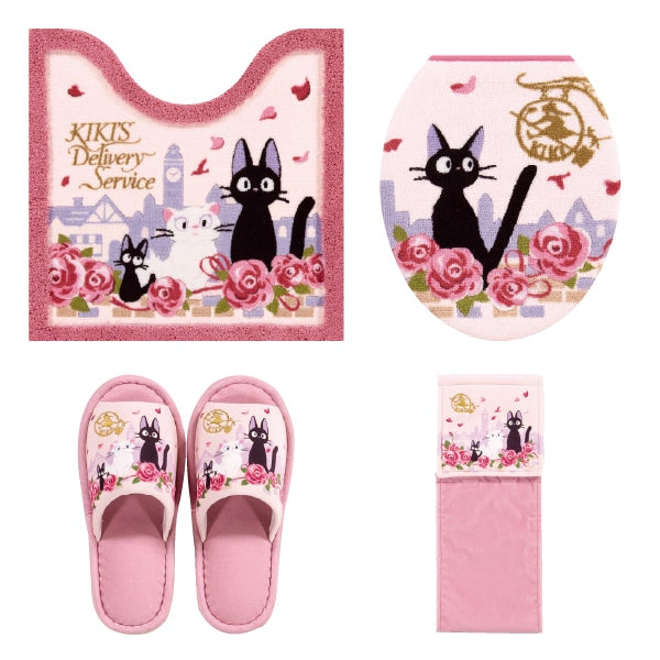 【トイレ4点セット ジブリ 魔女宅 キャラ 雑貨 グッズ】トイレマット+普通便座用フタカバー+スリッパ+ペーパーホルダーカバー ピンク 魔女の宅急便 ジジとデート